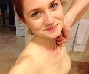 Bonnie Wright Nude